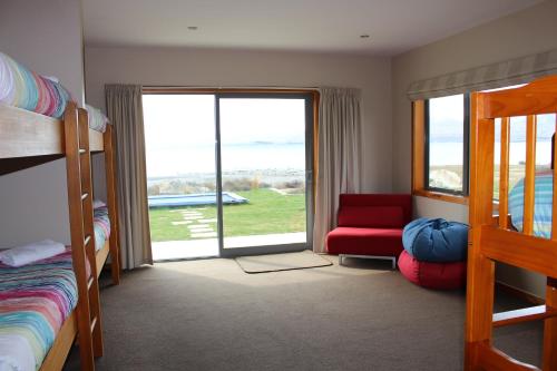 Gallery image of Isolation Bay in Lake Tekapo