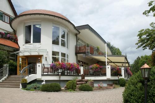 Hotel Ochsen builder 1