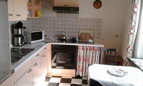 
Küche/Küchenzeile in der Unterkunft Ferienwohnung Wisbek
