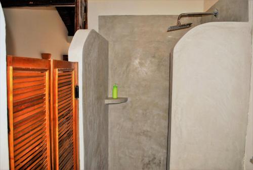 Vonios kambarys apgyvendinimo įstaigoje Casa Calala