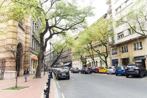 Luxury 2BR Apt by the Synagogue 1074 Budapest, 3 Dohány utca Floor 2  Flat 3 kép - 3