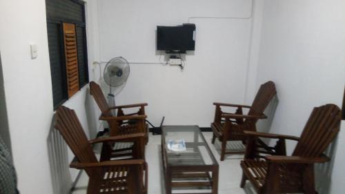 Ruang duduk di Relax Home