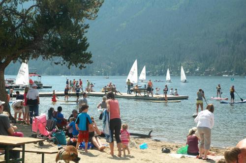 Western Riviera Lakeside Lodging – Photos 5