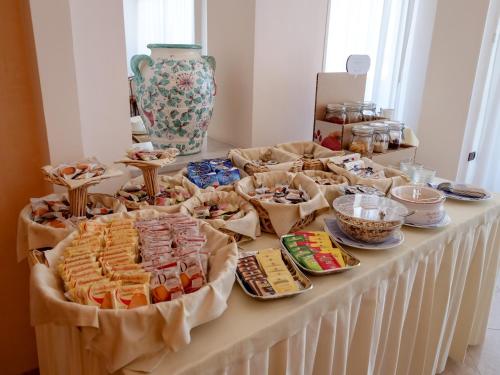 Gallery image of Hotel de la Ville in Senigallia