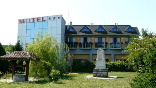 Budova, kde se motel nachází
