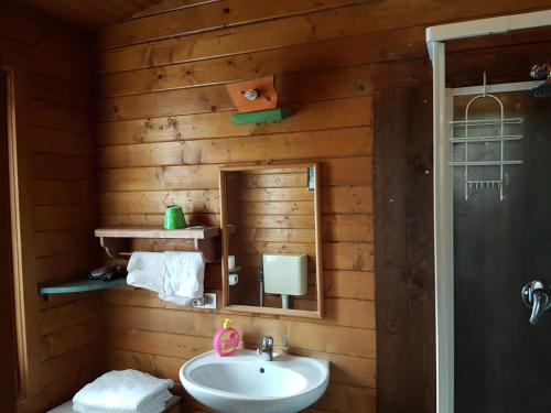Koupelna v ubytování Agriturismo Cisogna