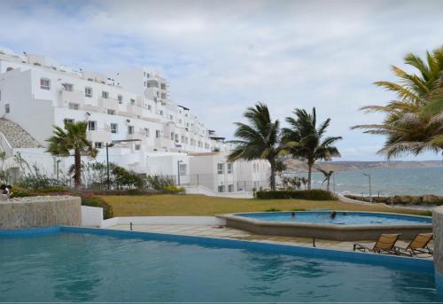 Πισίνα στο ή κοντά στο Departamento Frente al Mar -MANTA