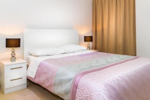 Surbiton Hills Apartment – Photos 2
