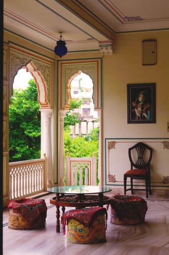 Posezení v ubytování Krishna Palace - A Heritage Boutique Hotel