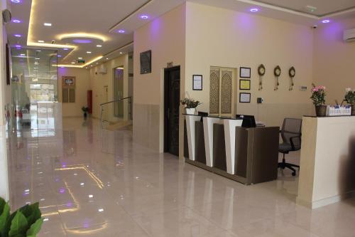 a lobby of a hospital with a reception desk at Sama Sohar Hotel Apartments - سما صحار للشقق الفندقية in Sohar