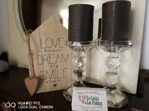 Chứng chỉ, giải thưởng, bảng hiệu hoặc các tài liệu khác trưng bày tại La Casita de Las Palmas VV