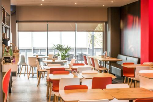 Restaurace v ubytování Ibis Montmelo Granollers