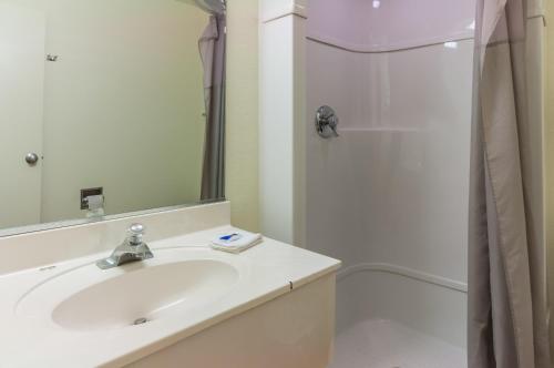 Ένα μπάνιο στο Motel 6-Green River, UT