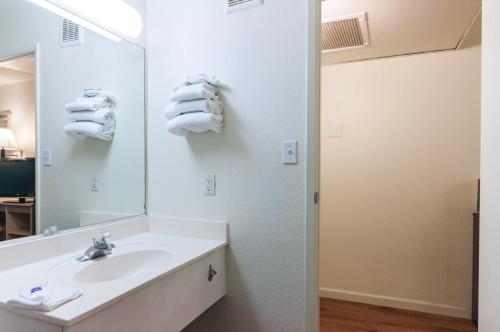 A bathroom at Motel 6-Green River, UT