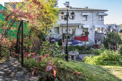 Zahrada ubytování Gite Au P'tit Manoir B&B