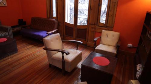 Χώρος καθιστικού στο Hostel Brava mansa
