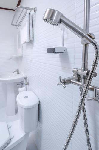 Un baño de Salt Beach Hotel