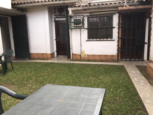 Aed väljaspool majutusasutust Villa CB