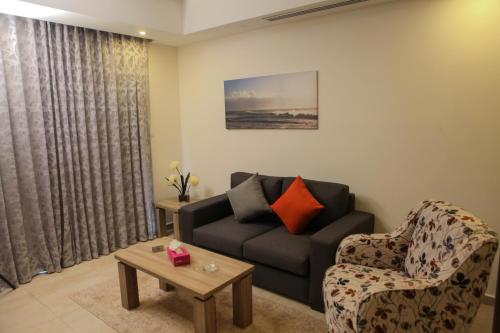 Gallery image of Almond Hotel Apartments in Amman