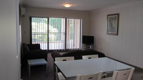 Μια τηλεόραση ή/και κέντρο ψυχαγωγίας στο Parkside Apartments Parramatta