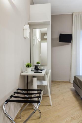 Euforia Napoli - Tre Sedi - Three Locations