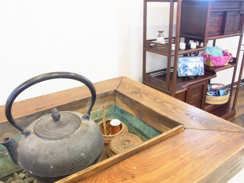 Televisyen dan/atau pusat hiburan di Kamoya Ryokan