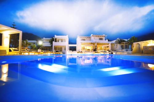 Bazén v ubytování Island House Hotel nebo v jeho okolí