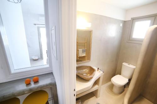 Koupelna v ubytování Island House Hotel