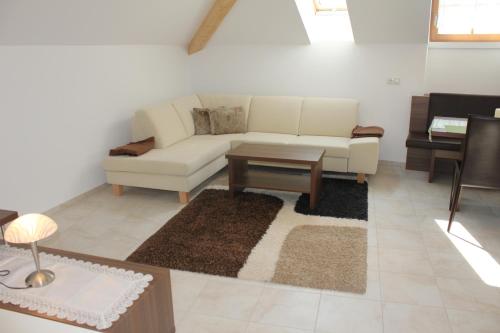 Χώρος καθιστικού στο Apartments Klotz