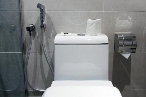 Koupelna v ubytování Ahyu Hotel