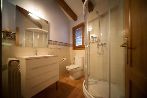 Ένα μπάνιο στο Apartamentos Casa Vidal