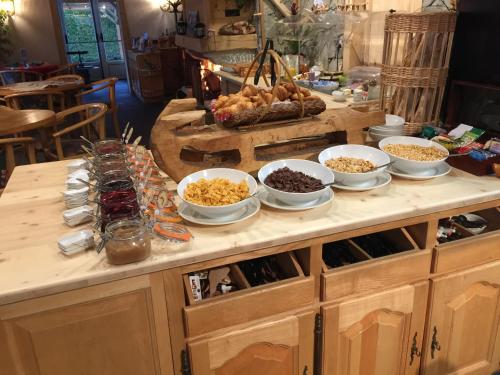 Jídlo v hotelu nebo okolí