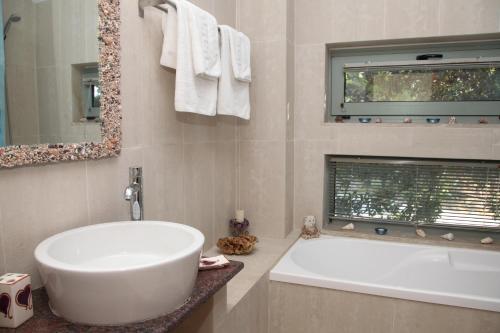 Ένα μπάνιο στο Euphoria - South Crete Villas