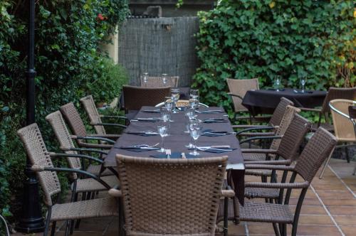 Foto da galeria de L'ARGOLLA HOTEL-Pizzeria em Santa Coloma de Farners