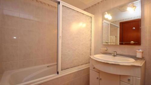 Koupelna v ubytování Casa Branca Apartment