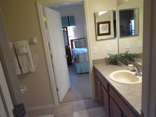 Kissimmee Area Pool Home – Photos 3