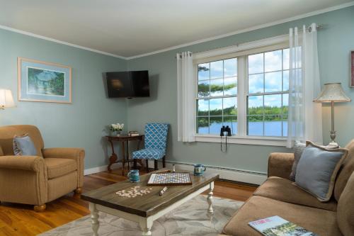 Wolf Cove Inn – Photos 3