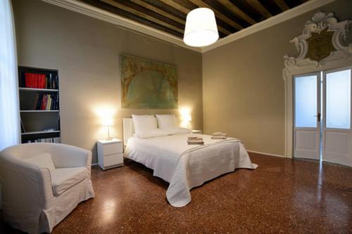 A bed or beds in a room at Studio in Casa Cogollo