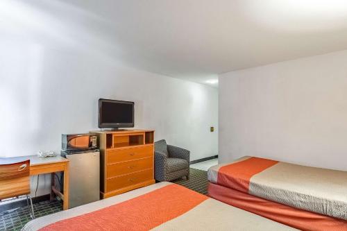Ένα ή περισσότερα κρεβάτια σε δωμάτιο στο Motel 6-Grand Rapids, MI - Northeast