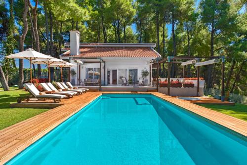 Gallery image of The White Villa at Sani in Sani Beach