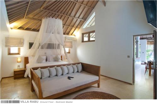 Gallery image of 3BR Villa Rabu - Minggu Villas Seminyak in Seminyak