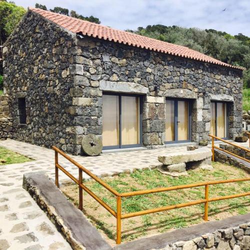Το κτήριο όπου στεγάζεται  the country house