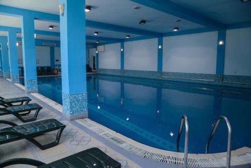 The swimming pool at or close to City Mansion ApartHotel