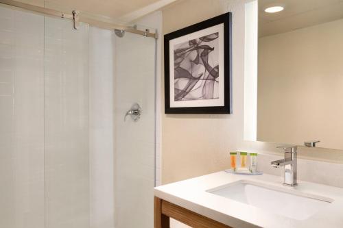 Ramada by Wyndham Clarion – Photos 3