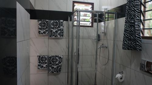 Bilik mandi di Residence Maison Müge