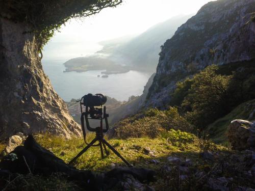 a camera on a tripod on a mountain with a view at Artesoro Baserria in San Pedro de Galdames