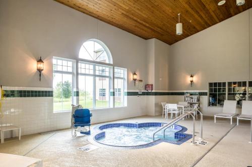 Φωτογραφία από το άλμπουμ του Country Inn & Suites by Radisson, Fond du Lac, WI σε Fond du Lac