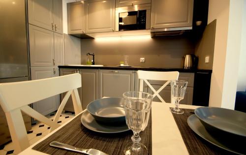 Dapur atau dapur kecil di IRS ROYAL APARTMENTS Apartamenty IRS Neptun Park