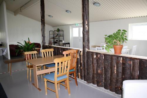 Posezení v ubytování Kaldbakur Guesthouse