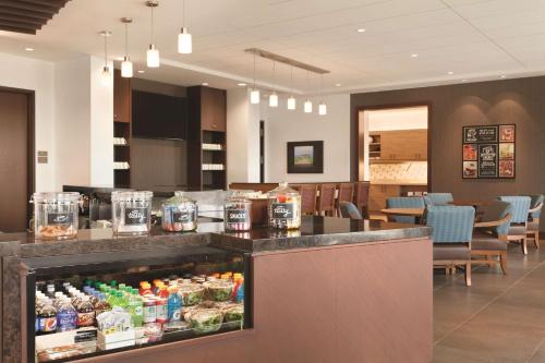Bebidas en Hyatt Place Buffalo / Amherst, NY